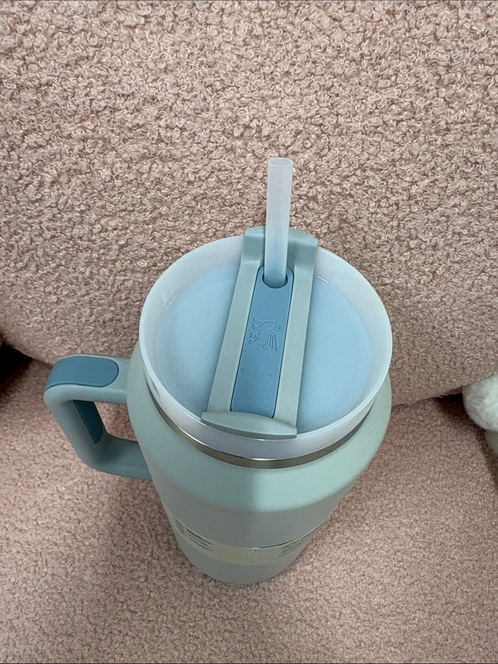 Stanley Quencher H2.0 Tumbler in Pale Blue with Straw - Picture 3 of 3